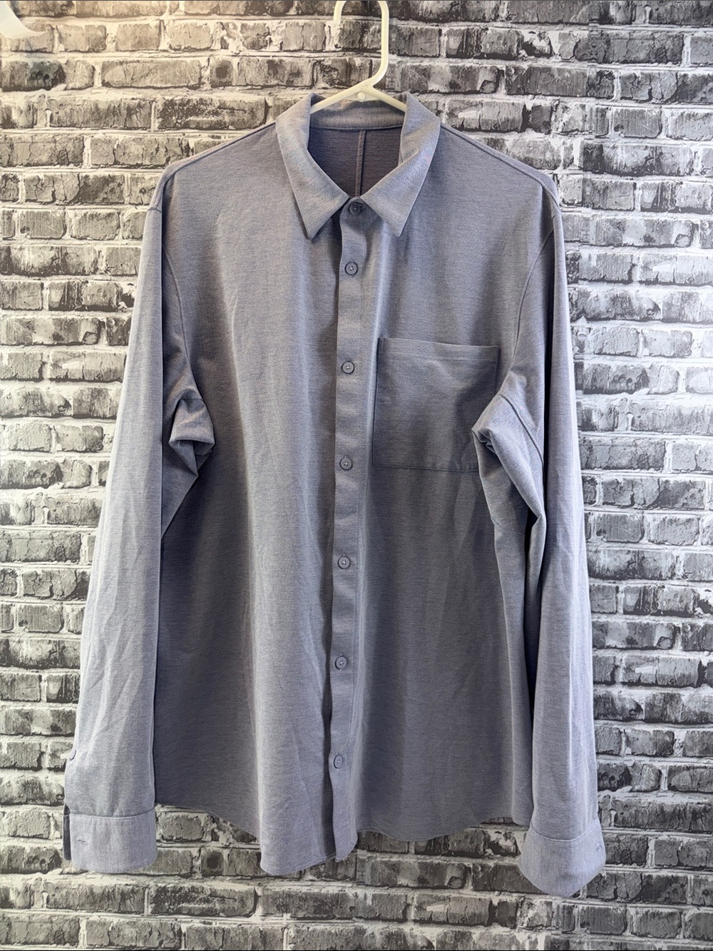 Classic Lululemon Men's Long-Sleeve Button-Up Shirt